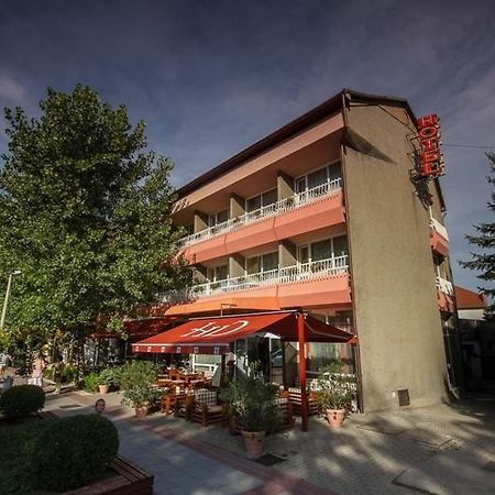 Hotel Dombóvár المظهر الخارجي الصورة