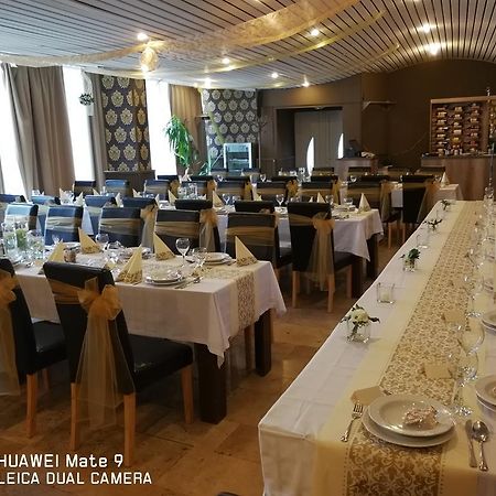 Hotel Dombóvár المظهر الخارجي الصورة