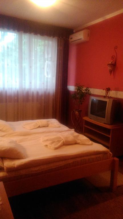 Hotel Dombóvár الغرفة الصورة
