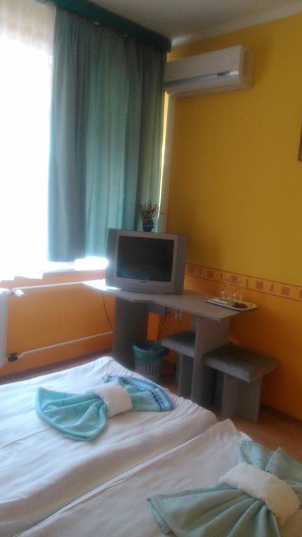 Hotel Dombóvár الغرفة الصورة